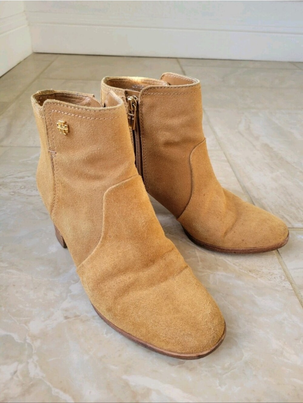 Tory Burch Sabe Tan Suede Bootie Shoes Size 7